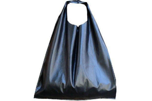 高強度PE新料的垃圾袋更柔韌耐用為環境保護和垃圾回收分類提供重要保障